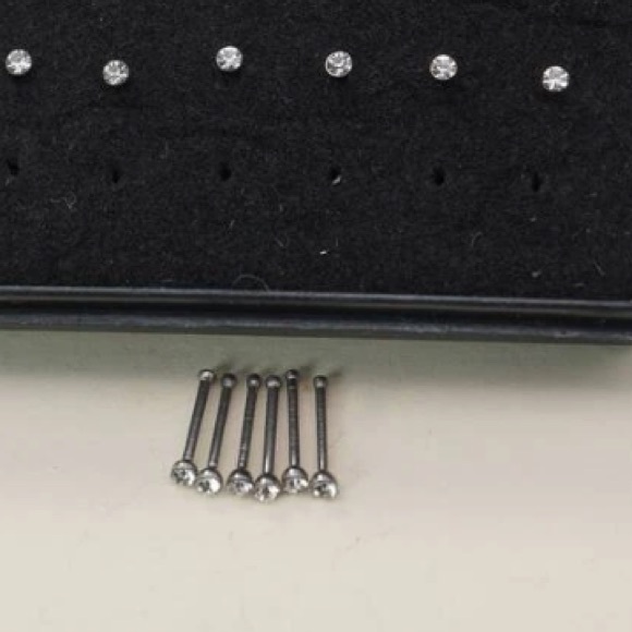 Nose ring- 24pcs/set Stainless Steel Rhinestone CZ Nose Stud nwt - Picture 4 of 6